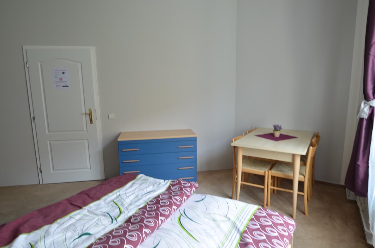 Hostel Prague City Exteriör bild